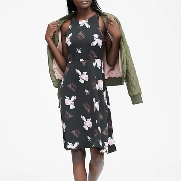 Banana Republic Dresses & Skirts - NWT, Banana Republic Floral Fit and Flare Dress,
